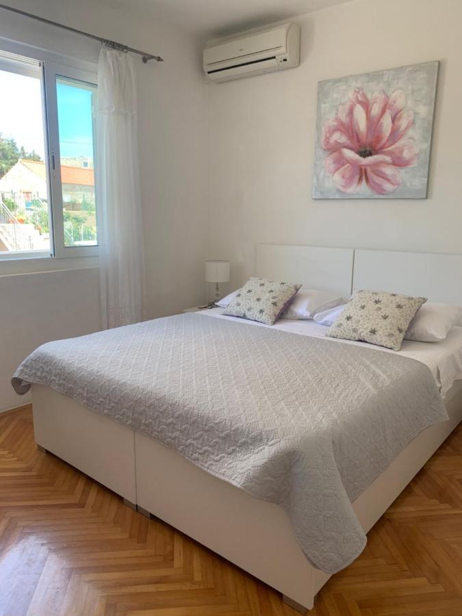 Apartments Nikola Stipisic Hvar Town Bagian luar foto