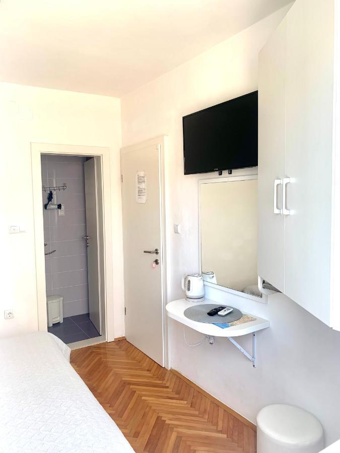 Apartments Nikola Stipisic Hvar Town Bagian luar foto